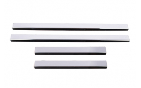 Накладки на пороги Toyota Hilux