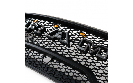 Решетка радиатора Dodge RAM 1500