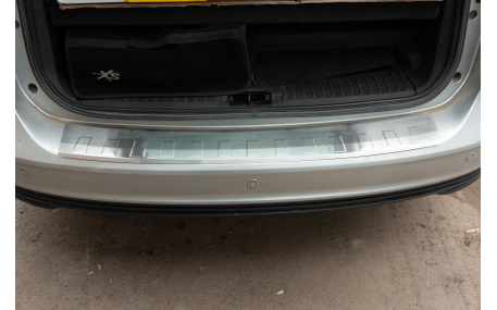 Накладка на задний бампер Ford C-Max