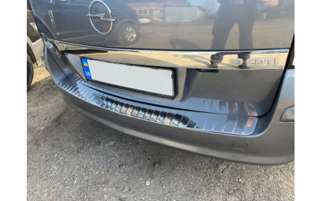 Накладка на задний бампер Opel Astra H