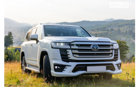 Накладка передняя Toyota Land Cruiser 300