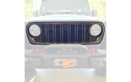 Решетка радиатора Jeep Wrangler JL