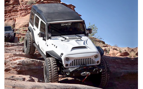 Капот Jeep Wrangler