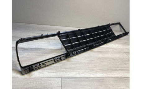 Решетка радиатора Volkswagen Jetta
