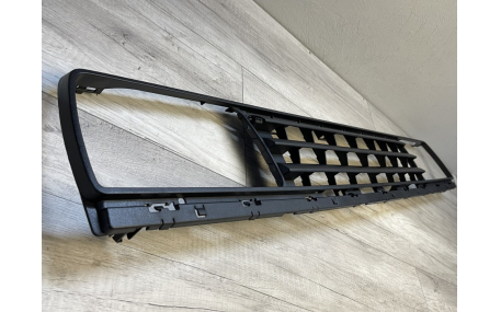 Решетка радиатора Volkswagen Jetta