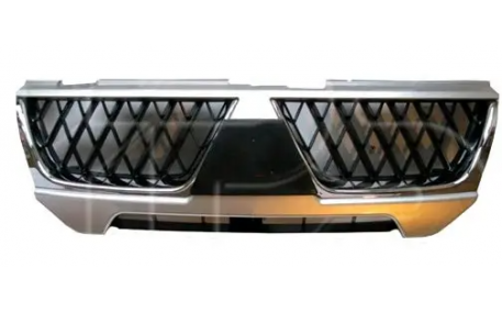 Решетка радиатора Mitsubishi Pajero Sport