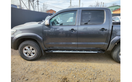 Подножки Toyota Hilux