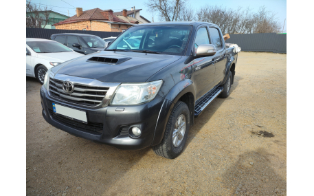 Подножки Toyota Hilux