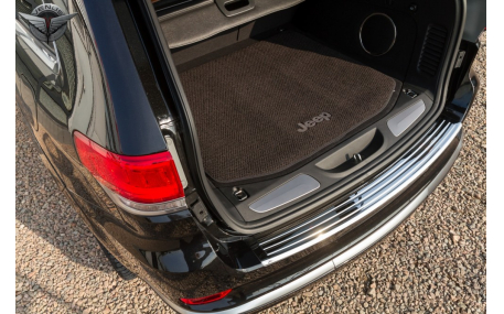 Накладка на задний бампер Jeep Grand Cherokee