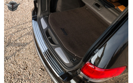 Накладка на задний бампер Jeep Grand Cherokee