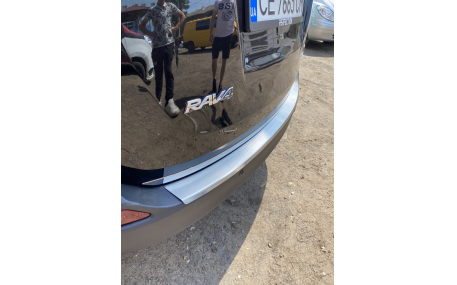 Хром накладки Toyota RAV4