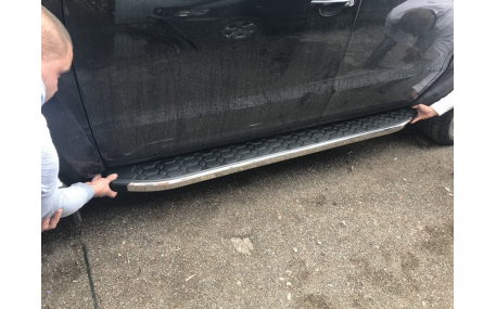 Подножки Volkswagen Amarok