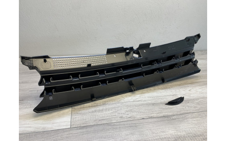 Решетка радиатора Volkswagen Golf 4