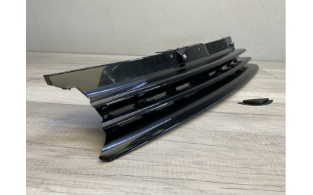 Решетка радиатора Volkswagen Golf 4