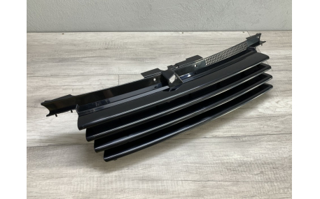 Решетка радиатора Volkswagen Bora