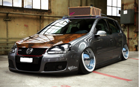 Решетка радиатора Volkswagen Golf 5