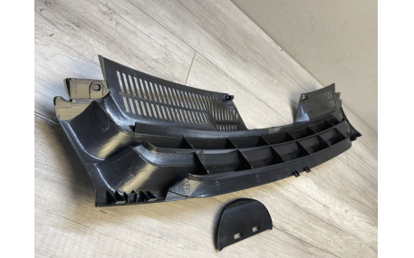 Решетка радиатора Volkswagen Golf 5