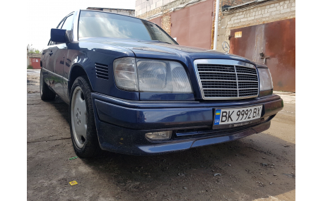 Бампер передний Mercedes E-class W124
