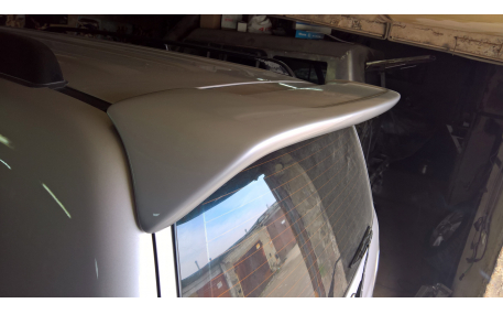 Спойлер Toyota Land Cruiser 100