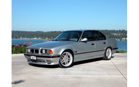 Накладка передняя BMW E34