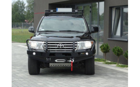 Бампер передний Toyota Land Cruiser 200