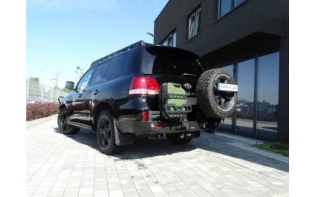 Бампер задний Toyota Land Cruiser 200