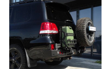 Бампер задний Toyota Land Cruiser 200