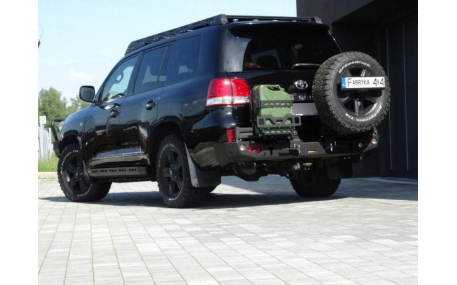Бампер задний Toyota Land Cruiser 200