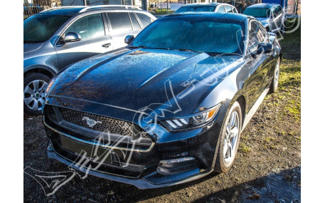 Ресницы Ford Mustang