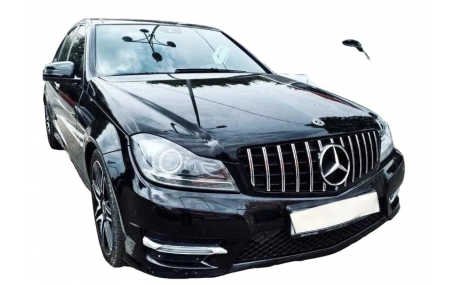 Решетка радиатора Mercedes C-class W204