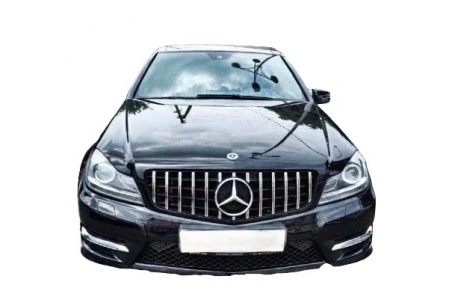 Решетка радиатора Mercedes C-class W204