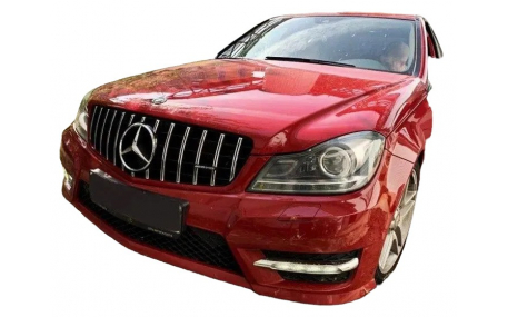 Решетка радиатора Mercedes C-class W204