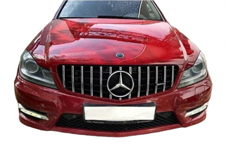 Решетка радиатора Mercedes C-class W204