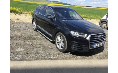Подножки Audi Q7