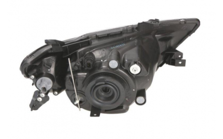 Фара передняя Mitsubishi L200