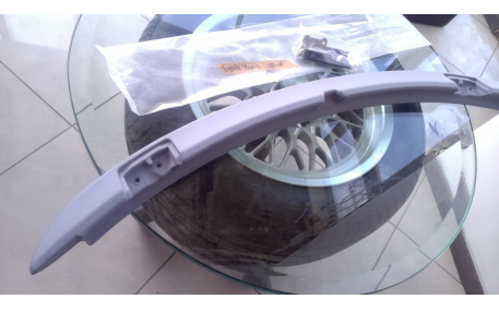 Спойлер Toyota Yaris