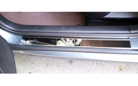 Накладки на пороги Peugeot 307