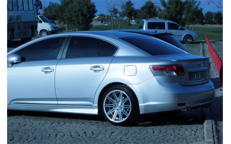 Спойлер Toyota Avensis
