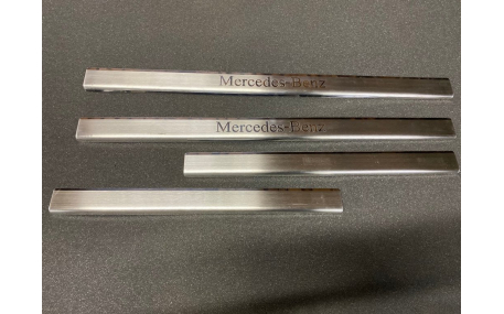 Накладки на пороги Mercedes E-class W124