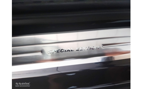 Накладки на пороги Volkswagen Touareg