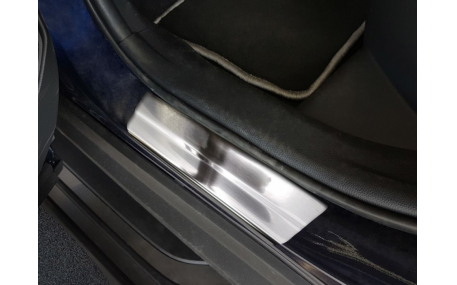 Накладки на пороги Toyota RAV4