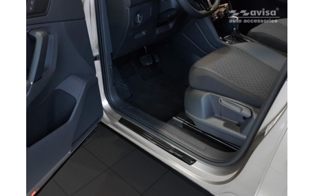 Накладки на пороги Volkswagen Tiguan