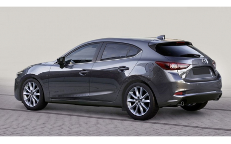 Накладки на пороги Mazda 3