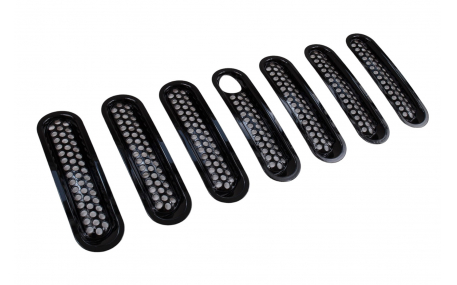 Решетка радиатора Jeep Wrangler JK