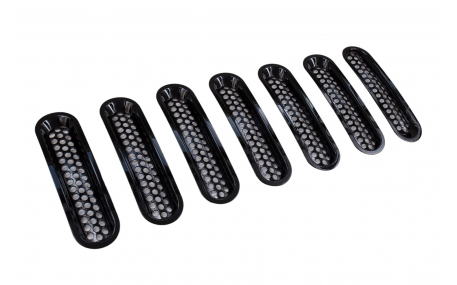 Решетка радиатора Jeep Wrangler JK