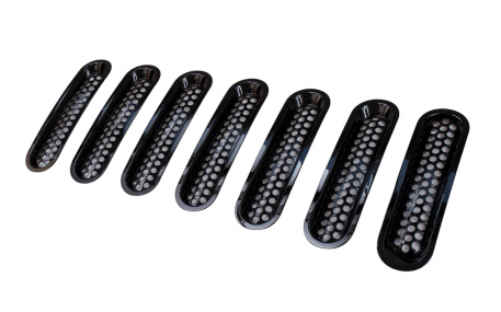 Решетка радиатора Jeep Wrangler JK