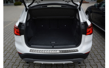 Накладка на задний бампер BMW X1 F48