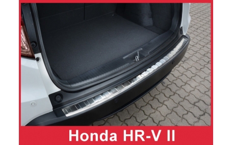 Накладка на задний бампер Honda HR-V