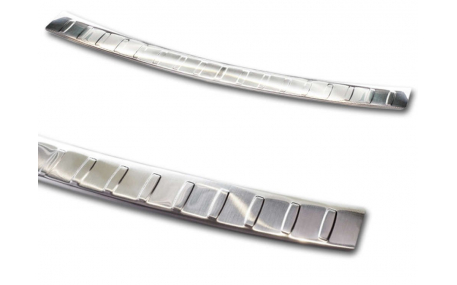 Накладка на задний бампер Opel Astra J