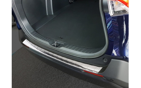 Накладка на задний бампер Toyota RAV4